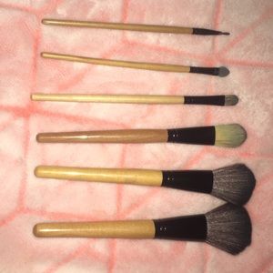 Makeup brushes
